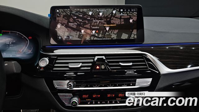 BMW 5 Series (G30) 520i M Sport 2022 — фото 14