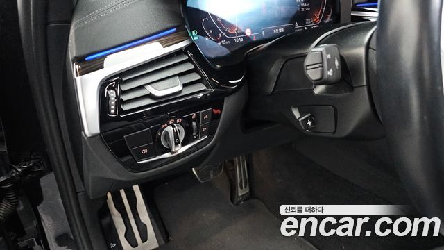 BMW 5 Series (G30) 520i M Sport 2022 — фото 18