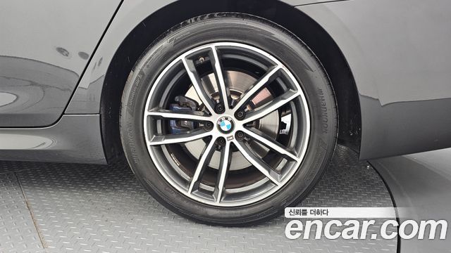 BMW 5 Series (G30) 520i M Sport 2022 — фото 21