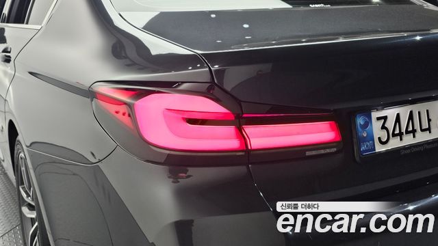 BMW 5 Series (G30) 520i M Sport 2022 — фото 23