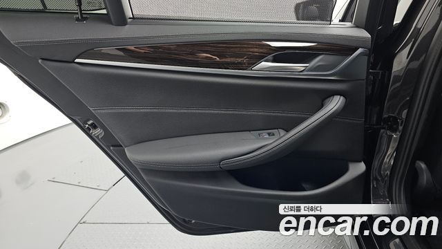 BMW 5 Series (G30) 520i M Sport 2022 — фото 25