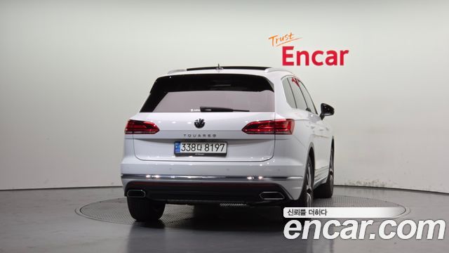 Volkswagen Touareg (III) 3.0 TDI Prestige 2021 — фото 4