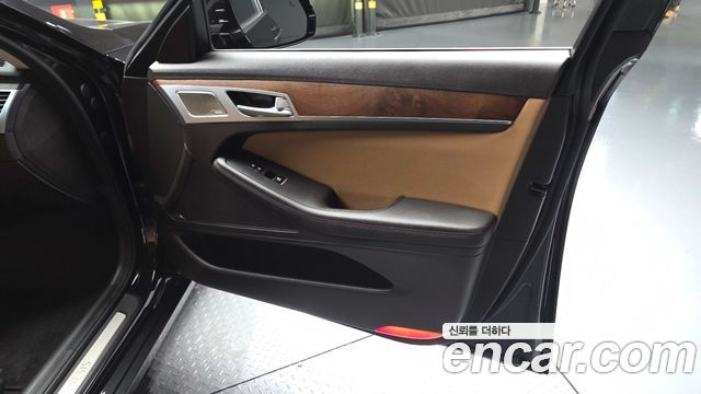 Genesis G80 3.3 GDI AWD Premium Luxury 2019 — фото 24