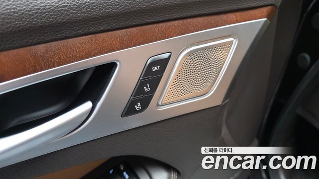 Genesis G80 3.3 GDI AWD Premium Luxury 2019 — фото 27