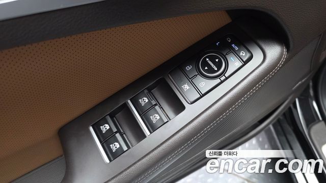 Genesis G80 3.3 GDI AWD Premium Luxury 2019 — фото 29
