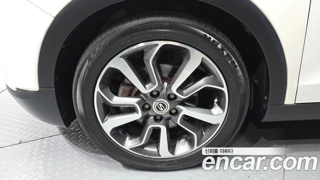 KG Mobility (SsangYong) Tivoli Diesel VX 2WD 2016 — фото 5