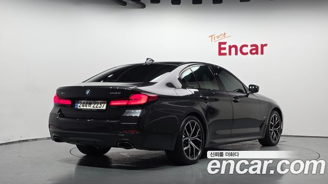 BMW 5 Series (G30) 530i xDrive M Sport Package 2023 — фото 2