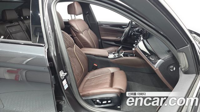BMW 5 Series (G30) 530i xDrive M Sport Package 2023 — фото 26