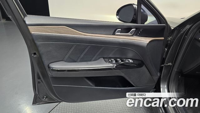Kia K5 (III) 2.0 LPI Signature 2021 — фото 30
