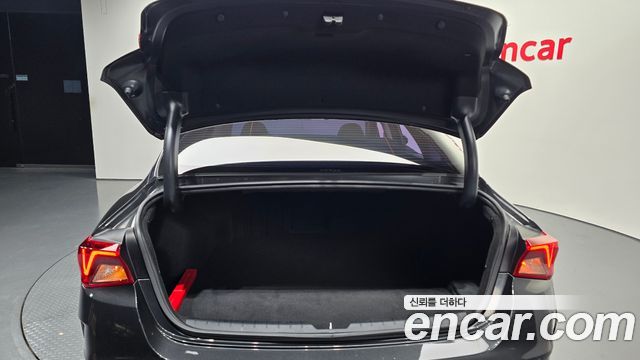 Kia K5 (III) 2.0 LPI Signature 2021 — фото 37