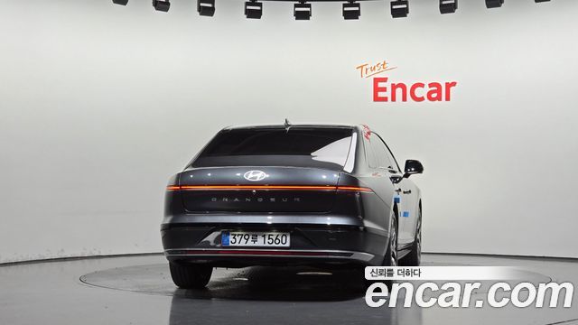 Hyundai Grandeur Hybrid (GN7) Exclusive 2023 — фото 4