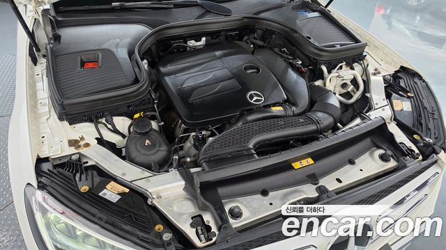 Mercedes-Benz GLC-Class (X253) GLC300 4MATIC 2020 — фото 6