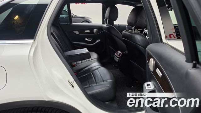 Mercedes-Benz GLC-Class (X253) GLC300 4MATIC 2020 — фото 12
