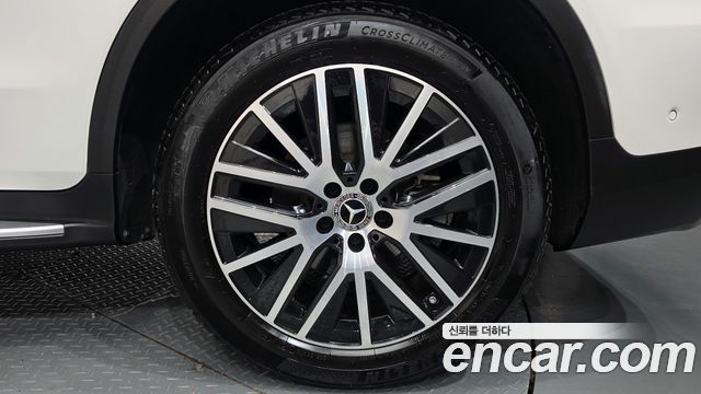 Mercedes-Benz GLC-Class (X253) GLC300 4MATIC 2020 — фото 21