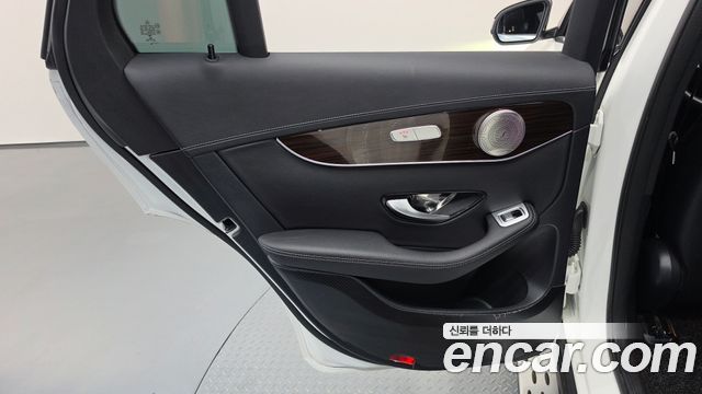 Mercedes-Benz GLC-Class (X253) GLC300 4MATIC 2020 — фото 25