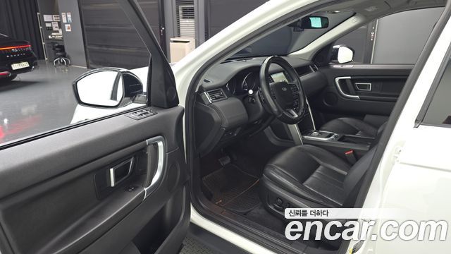 Land Rover Discovery Sport 2.0 TD4 SE 2016 — фото 10