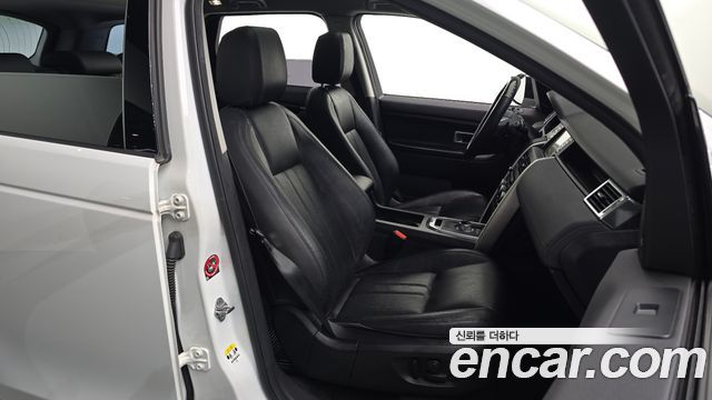 Land Rover Discovery Sport 2.0 TD4 SE 2016 — фото 12