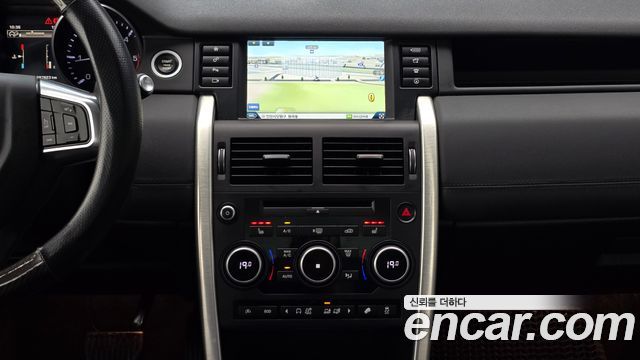 Land Rover Discovery Sport 2.0 TD4 SE 2016 — фото 18