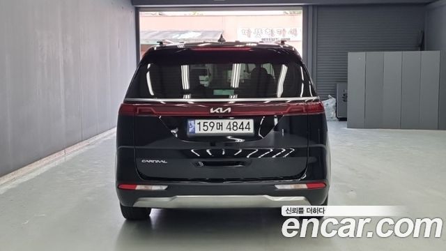Kia Carnival (IV) Gasoline 9-Seater Signature 2023 — фото 4