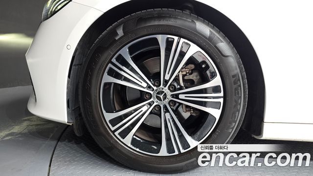 Mercedes-Benz E-Class (W214) E200 Avantgarde 2024 — фото 5