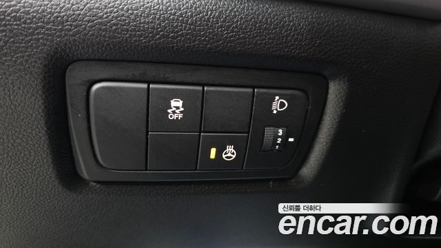 KG Mobility (SsangYong) Korando C 2.2 RX 2WD DLX 2016 — фото 16