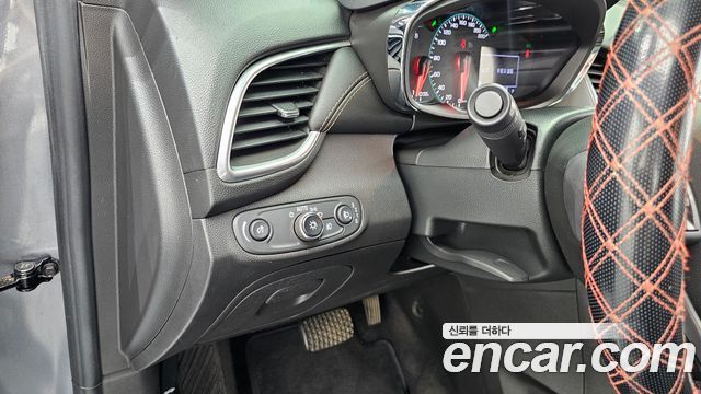 Chevrolet Trax 1.4 Premier 2019 — фото 18