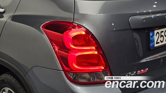 Chevrolet Trax 1.4 Premier 2019 — фото 23