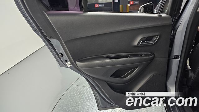 Chevrolet Trax 1.4 Premier 2019 — фото 25