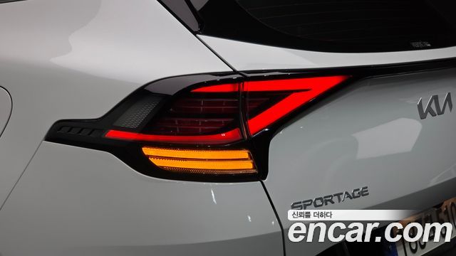 Kia Sportage (V) Gasoline 1.6 Turbo 2WD Signature 2022 — фото 23
