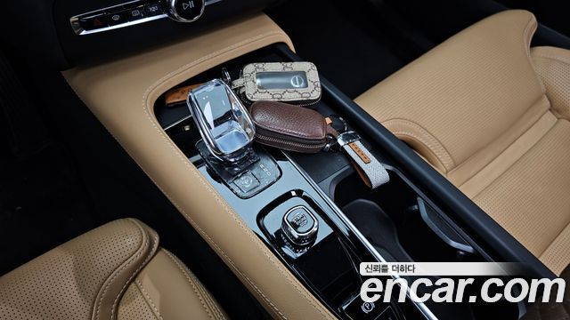 Volvo XC90 (II) T8 Ultimate Bright Hybrid 2023 — фото 9