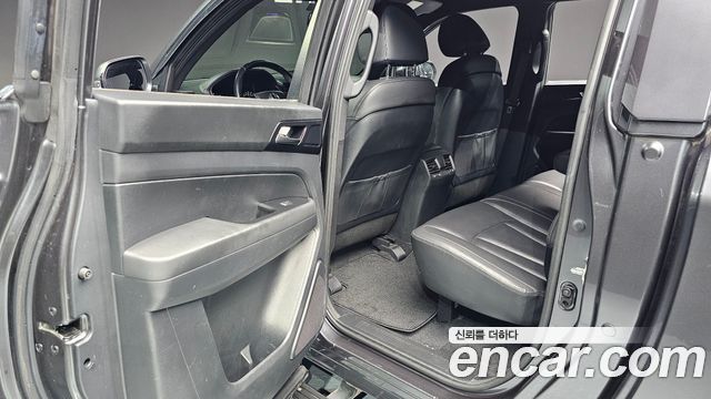 KG Mobility (SsangYong) Rexton Sports Khan Diesel 2.2 4WD Dynamic Edition (5-Link) 2021 — фото 18