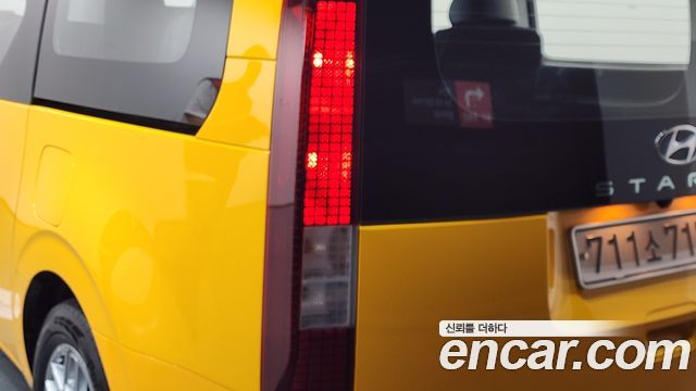 Hyundai Staria L3.5  Kinder Safety Car 11-Seater 2022 — фото 23