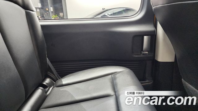 Hyundai Staria L3.5  Kinder Safety Car 11-Seater 2022 — фото 25