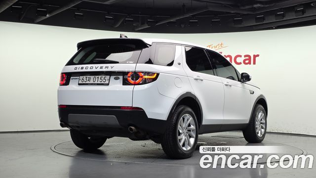 Land Rover Discovery Sport 2.0 TD4 SE 2017 — фото 2