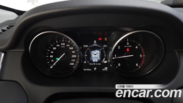 Land Rover Discovery Sport 2.0 TD4 SE 2017 — фото 8