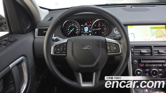 Land Rover Discovery Sport 2.0 TD4 SE 2017 — фото 17