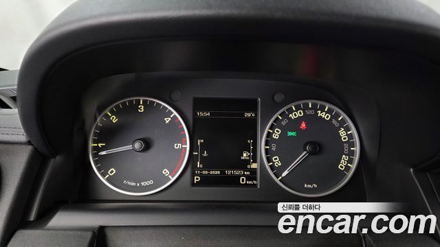 Land Rover Discovery 4 3.0 SDV6 SE 2014 — фото 8