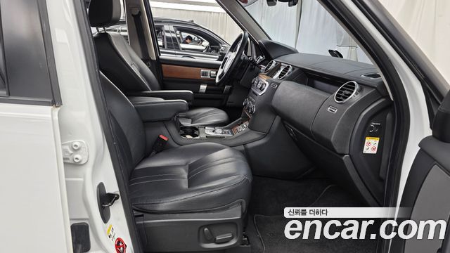 Land Rover Discovery 4 3.0 SDV6 SE 2014 — фото 11