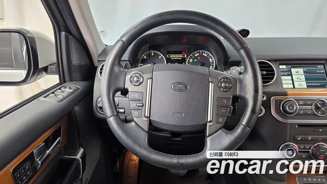 Land Rover Discovery 4 3.0 SDV6 SE 2014 — фото 13