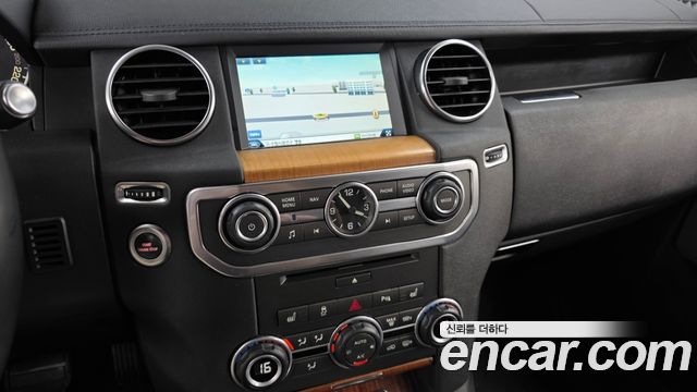 Land Rover Discovery 4 3.0 SDV6 SE 2014 — фото 14