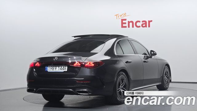 Mercedes-Benz E-Class (W214) E300 4MATIC AMG Line 2024 — фото 2