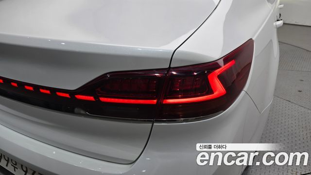 Kia K7 Premier 2.5 GDI Noblesse 2020 — фото 23