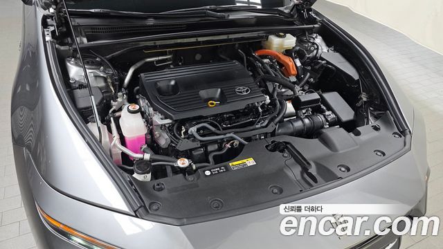 Toyota Crown Crossover 2.5 4WD Hybrid 2025 — фото 6