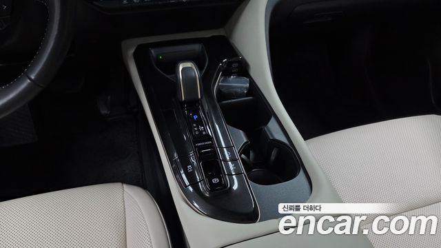 Toyota Crown Crossover 2.5 4WD Hybrid 2025 — фото 9