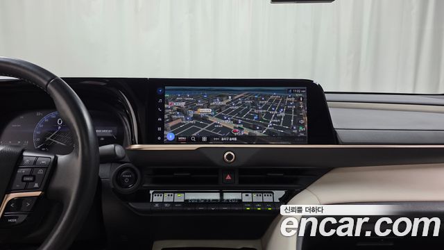 Toyota Crown Crossover 2.5 4WD Hybrid 2025 — фото 14