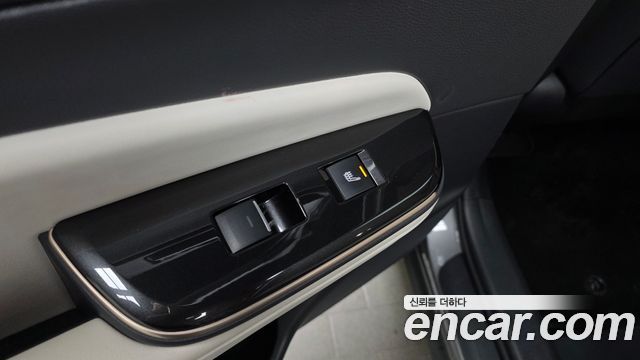 Toyota Crown Crossover 2.5 4WD Hybrid 2025 — фото 18