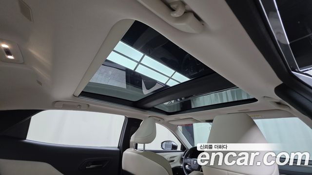 Toyota Crown Crossover 2.5 4WD Hybrid 2025 — фото 19