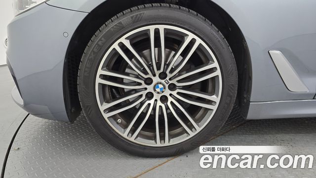 BMW 5 Series (G30) 520d xDrive M Sport Package Plus 2018 — фото 5