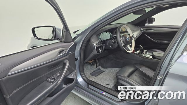 BMW 5 Series (G30) 520d xDrive M Sport Package Plus 2018 — фото 10