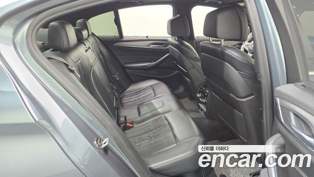 BMW 5 Series (G30) 520d xDrive M Sport Package Plus 2018 — фото 11